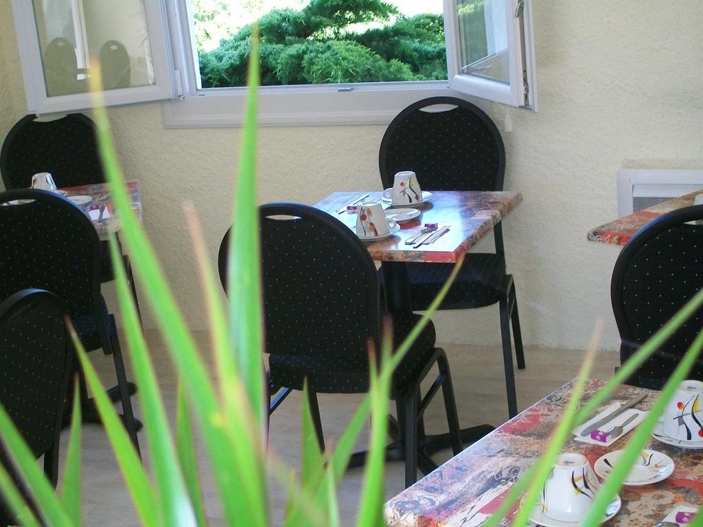 Hotel Au Charme Du Levat Saint Paul de Loubressac Esterno foto